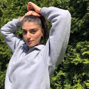 Meet your Posher, Hannah